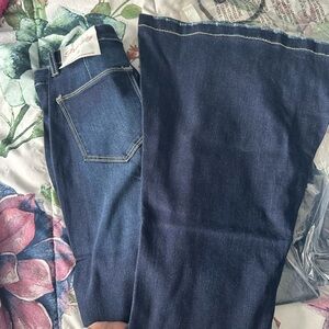 Pink Lily size 7 flares brand new